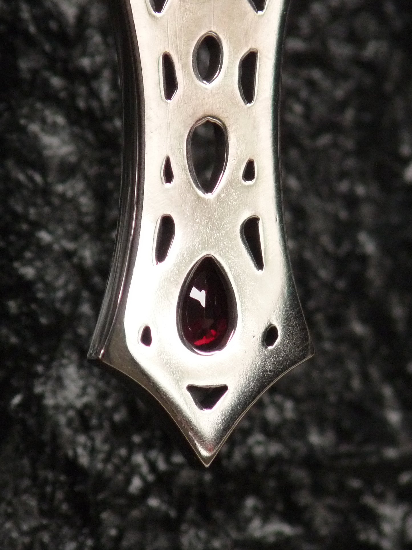 QFO057 Rose Pendant