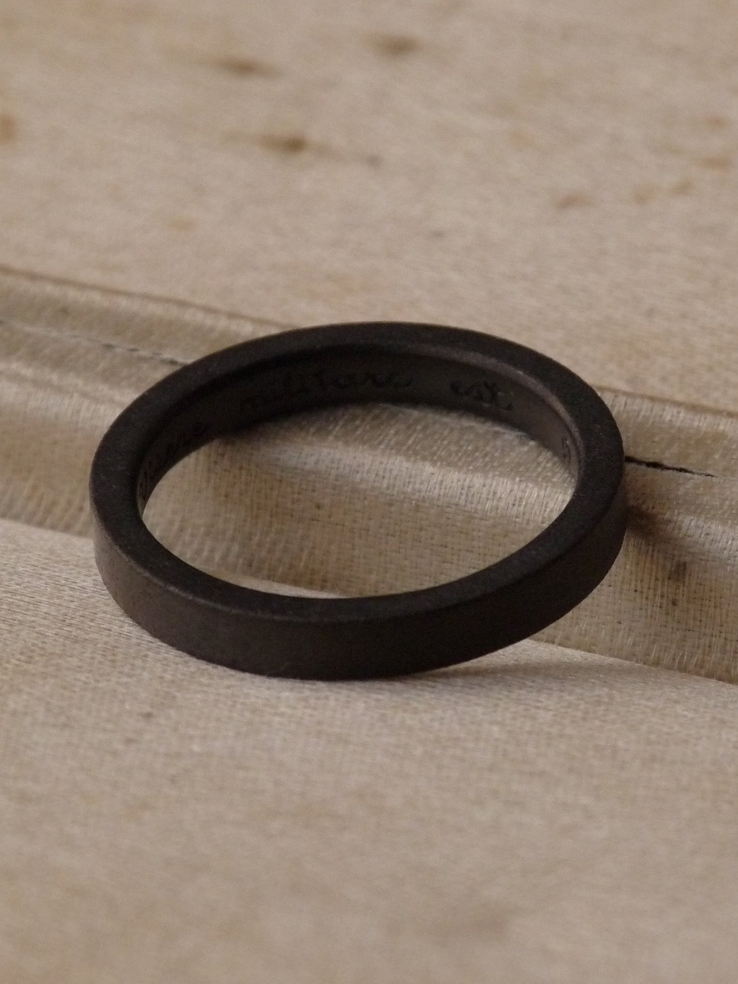 QSO42 Flat Ring Black Custom 2