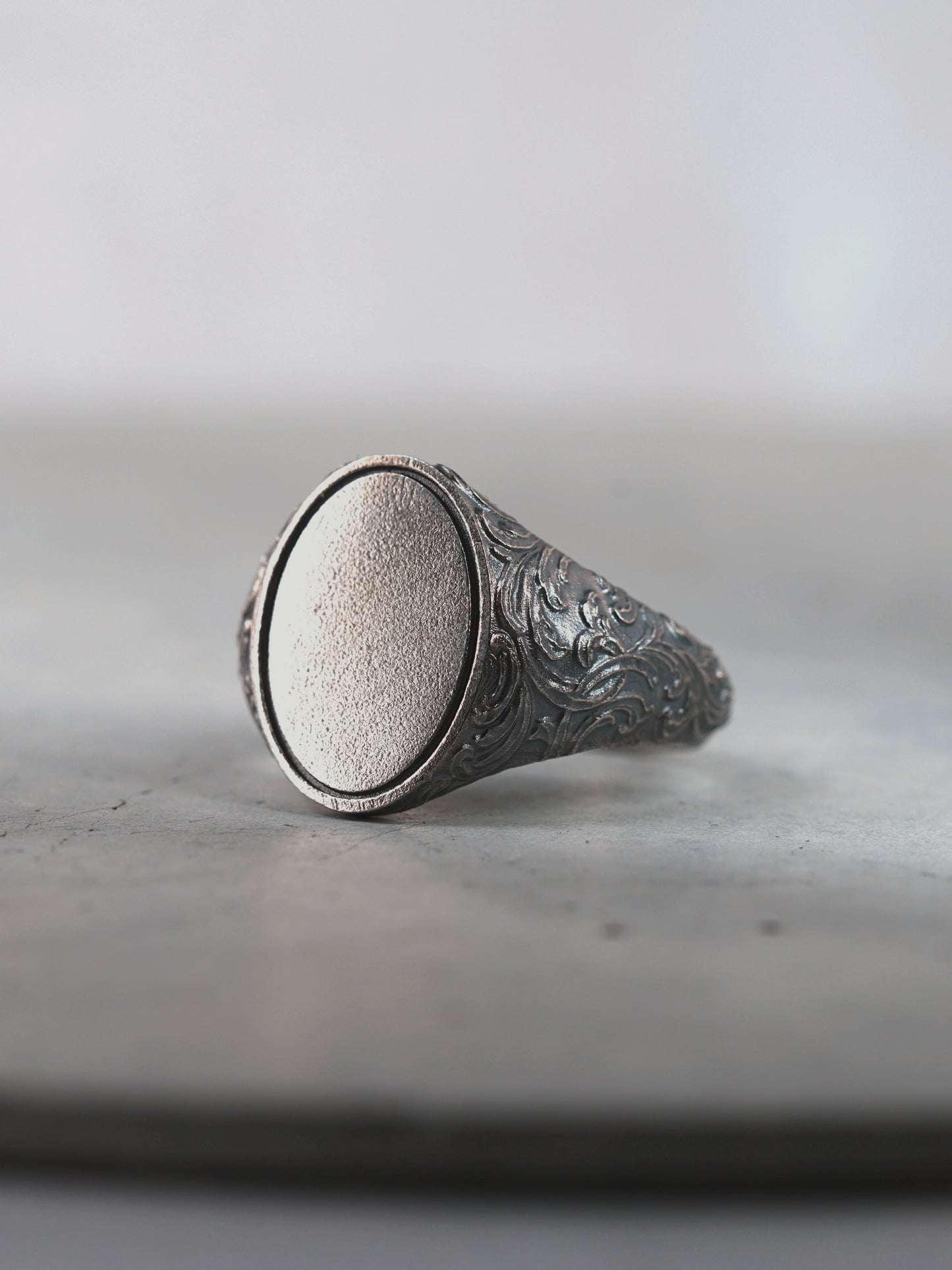 QR36SA Scroll Signet Ring 'Oval' S Antique ver.
