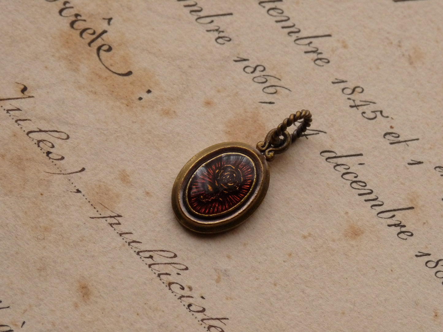 QN28B Rose Oval Pendant Brass ver.