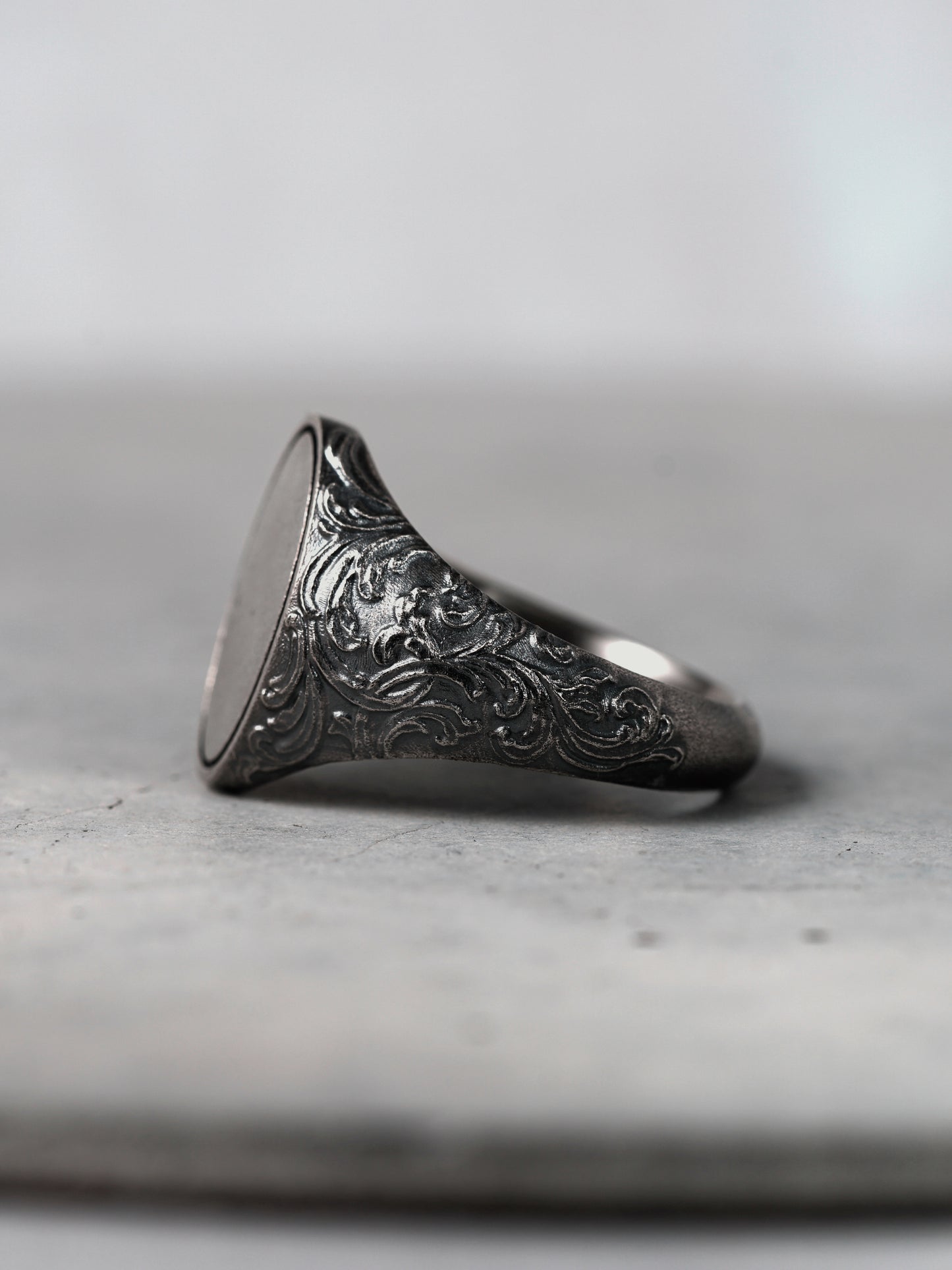 QR36SA Scroll Signet Ring 'Oval' S Antique ver.