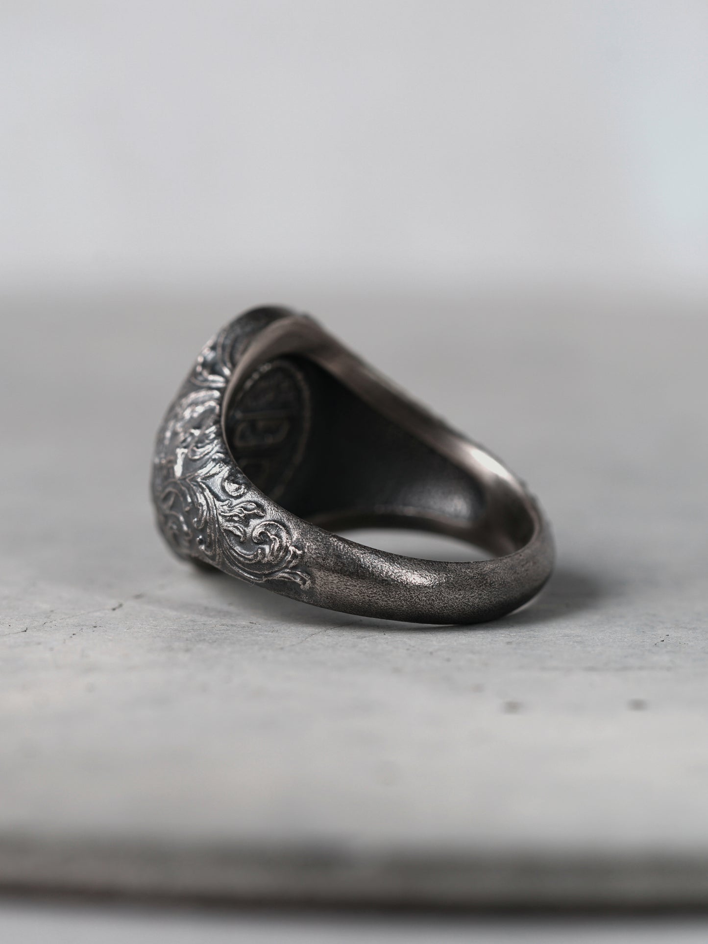 QR36SA Scroll Signet Ring 'Oval' S Antique ver.