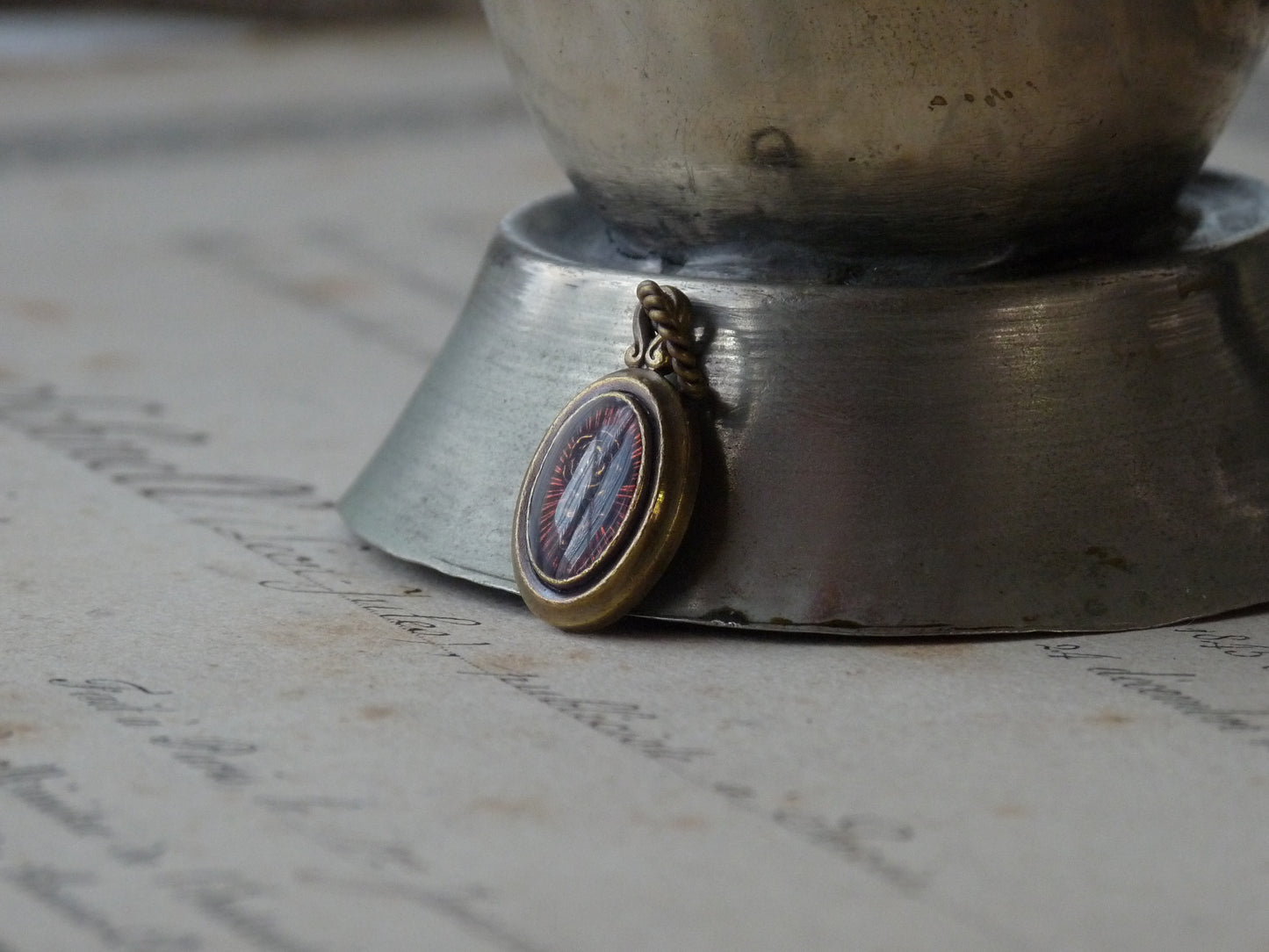 QN28B Rose Oval Pendant Brass ver.