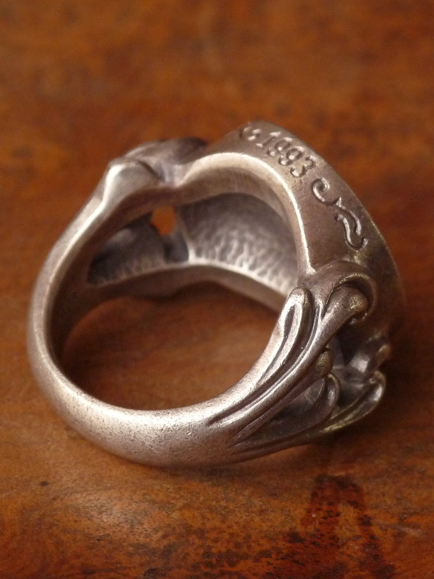 QFO003 Antique Watch Ring