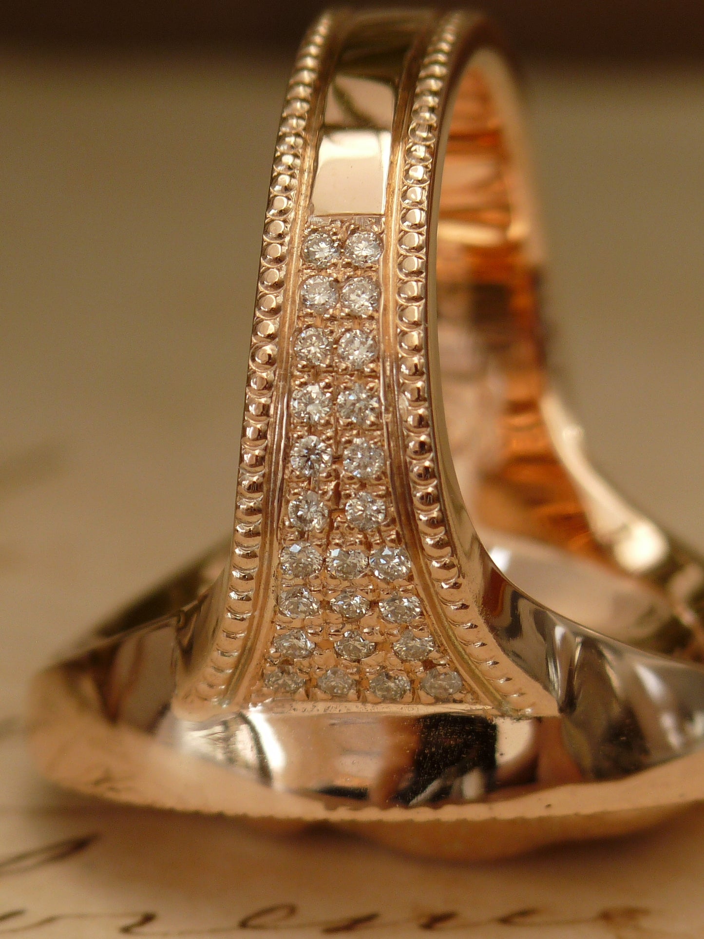 QFO008 Cat Ring