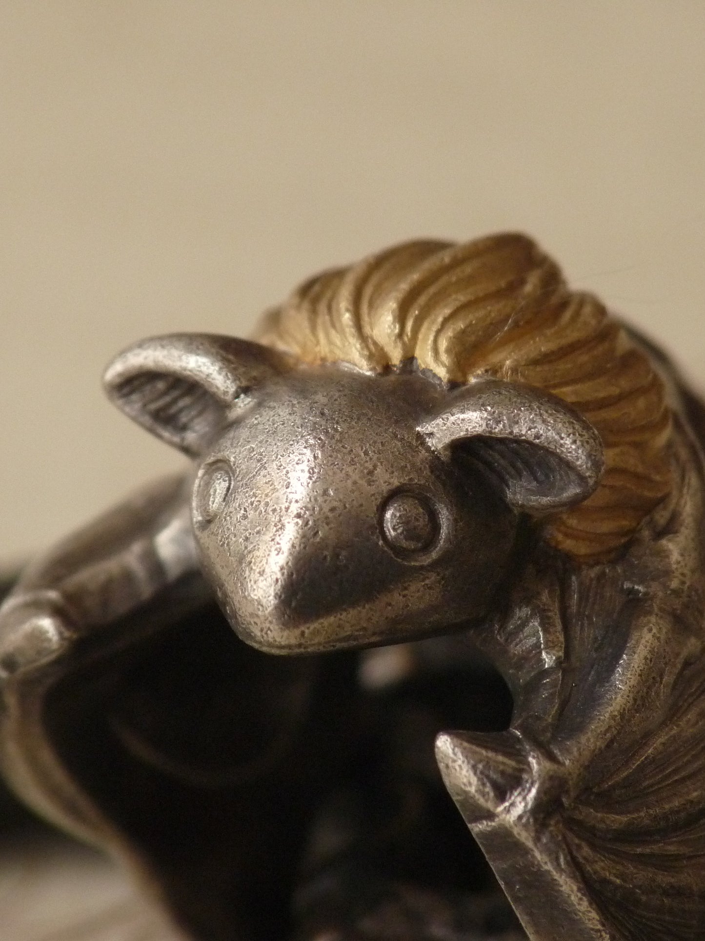 QFO005 Bat Ring