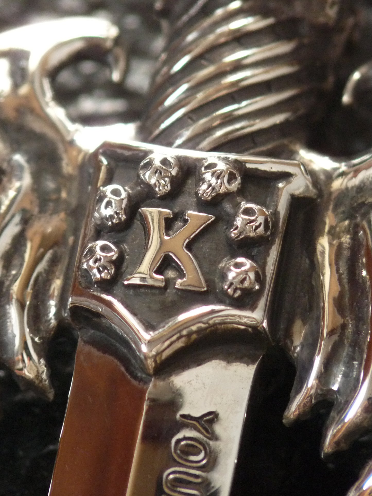QFO067 Skull Sword Pendant