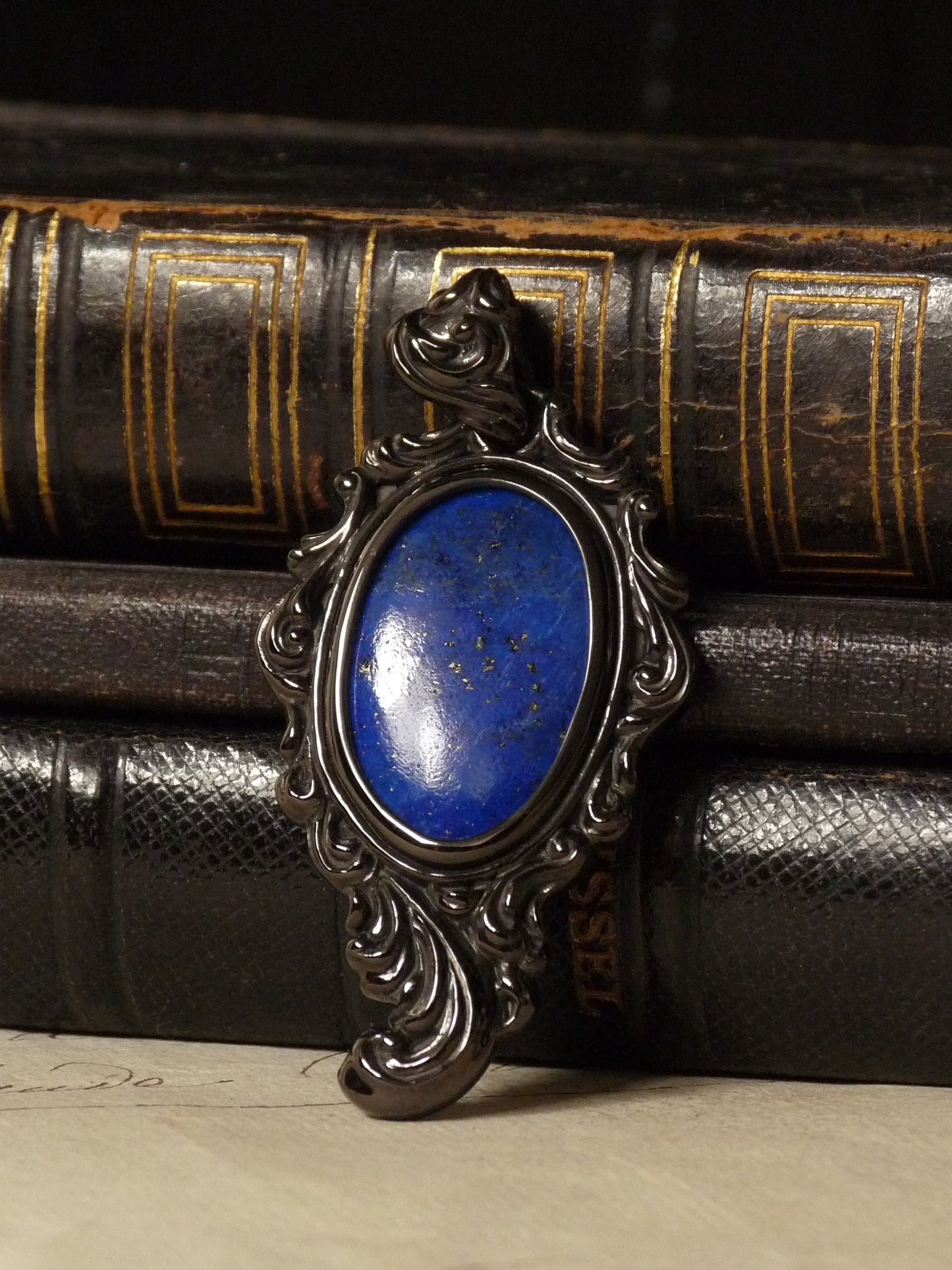 QFO044 Lapislazuli Pendant