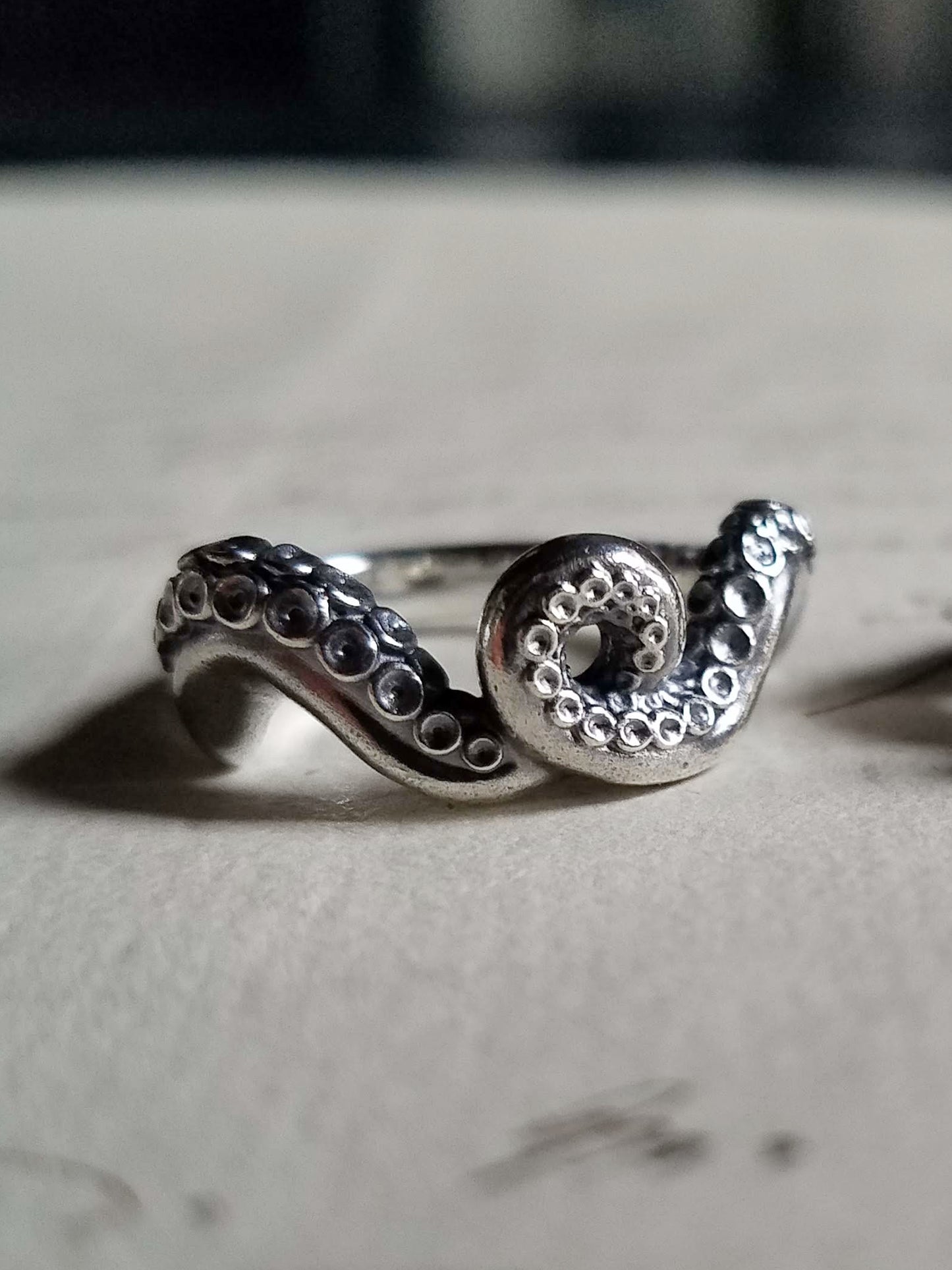 QFO050 Octopus Ring