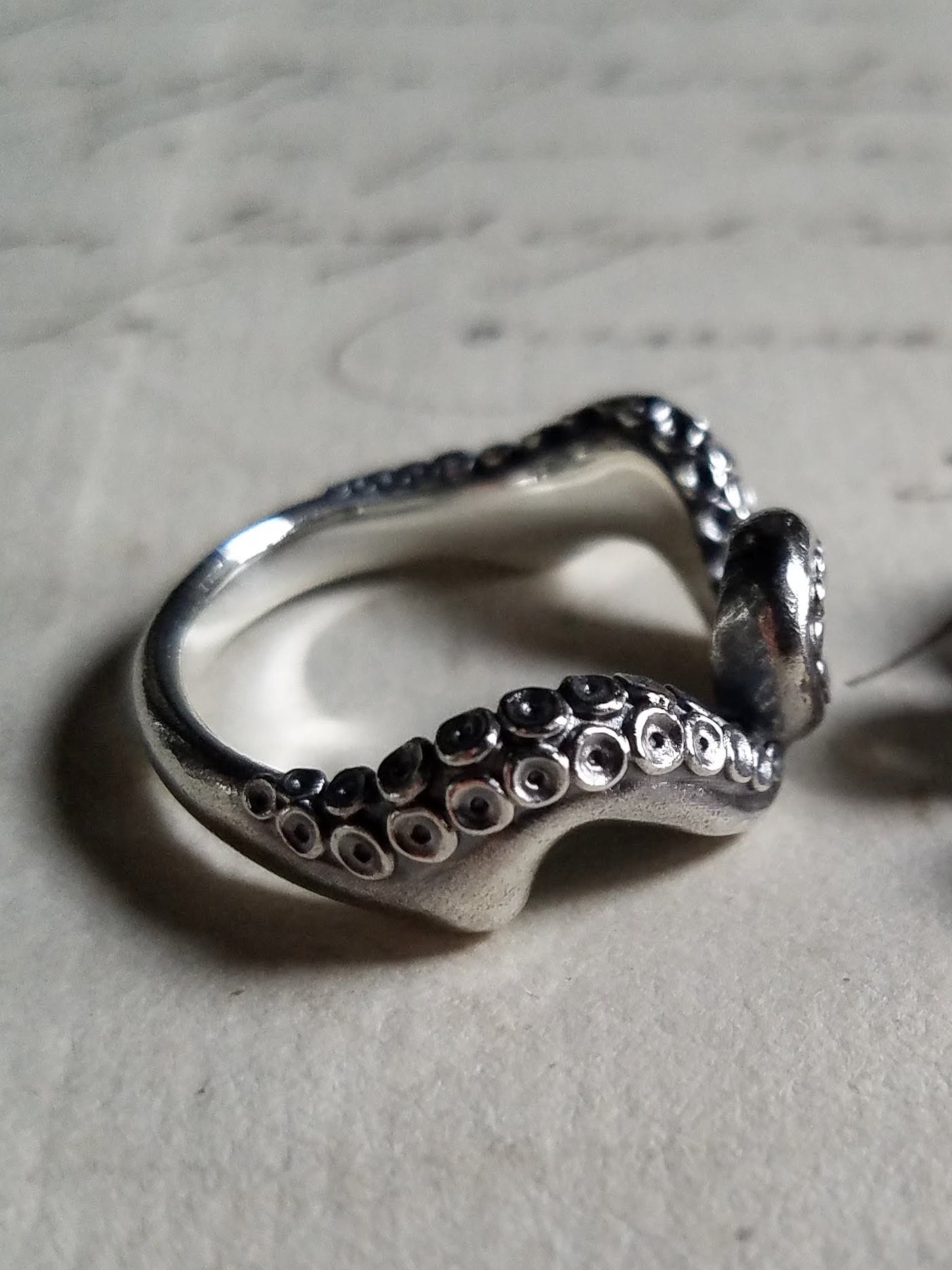 QFO050 Octopus Ring
