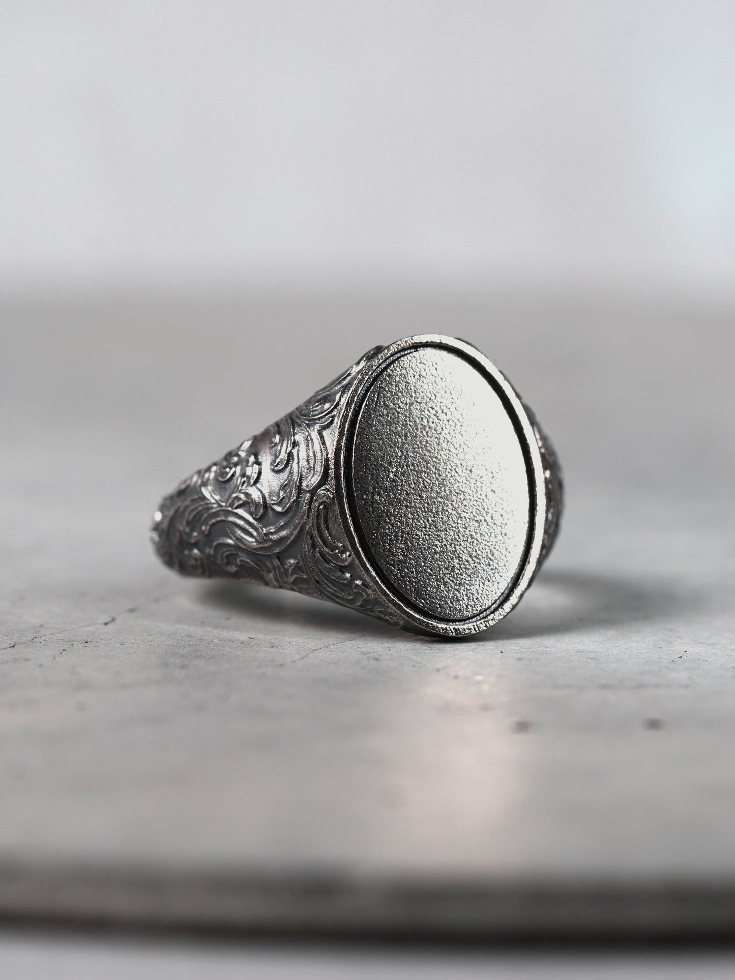QR36SA Scroll Signet Ring 'Oval' S Antique ver.