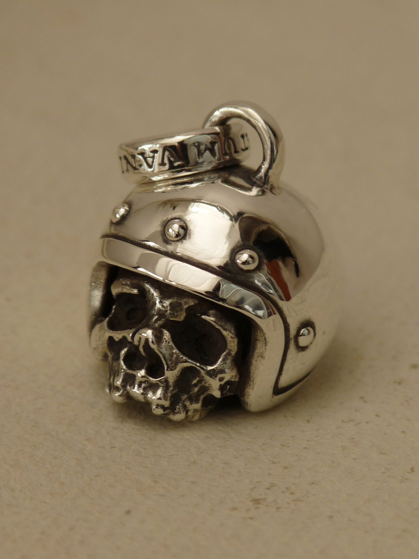 QSO167 Vanitas Pendant Helmet Custom