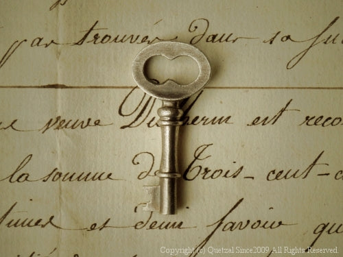 QN05 Brocante Key Necklace D