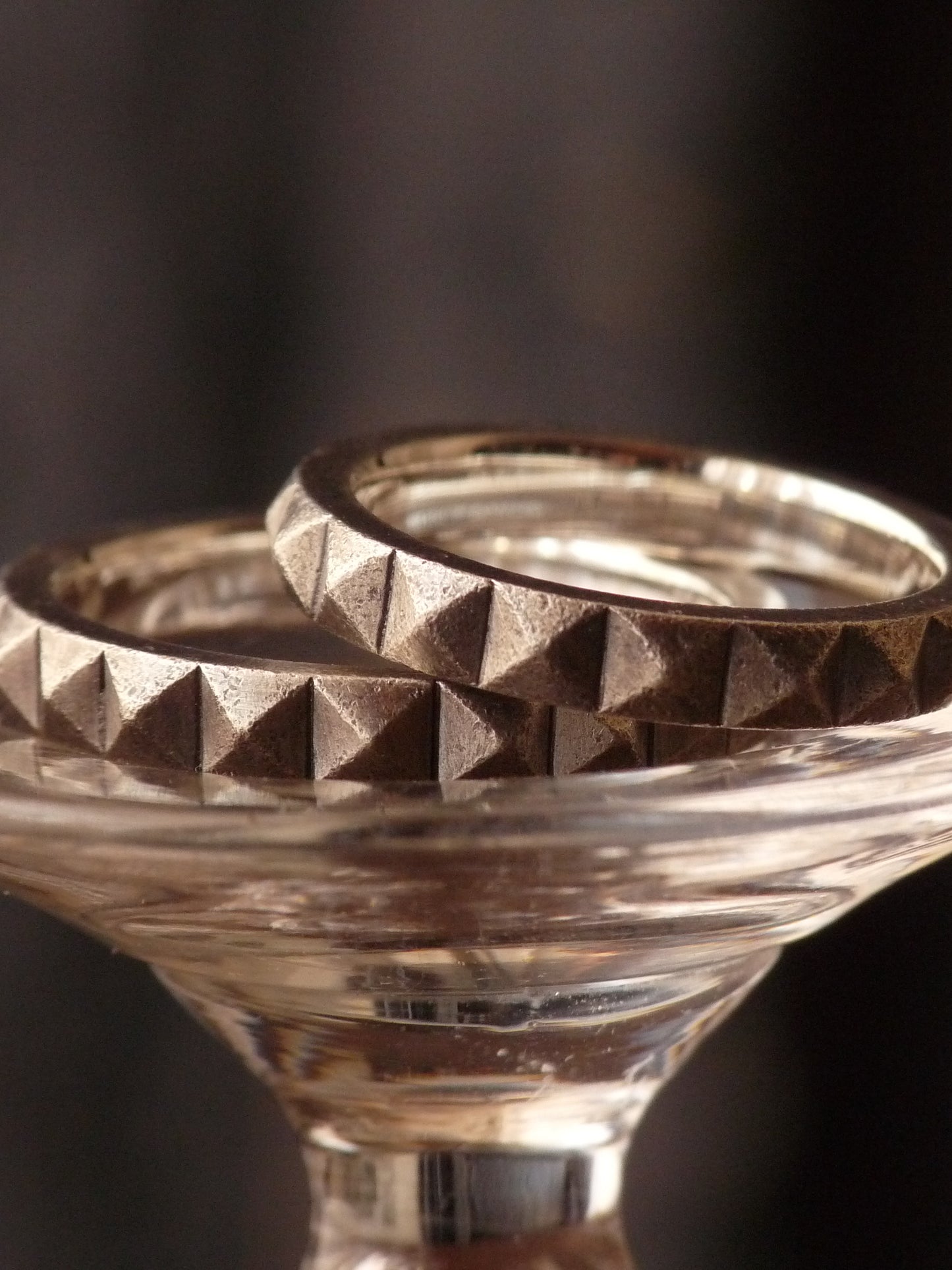 QSO141 Studs Ring Custom