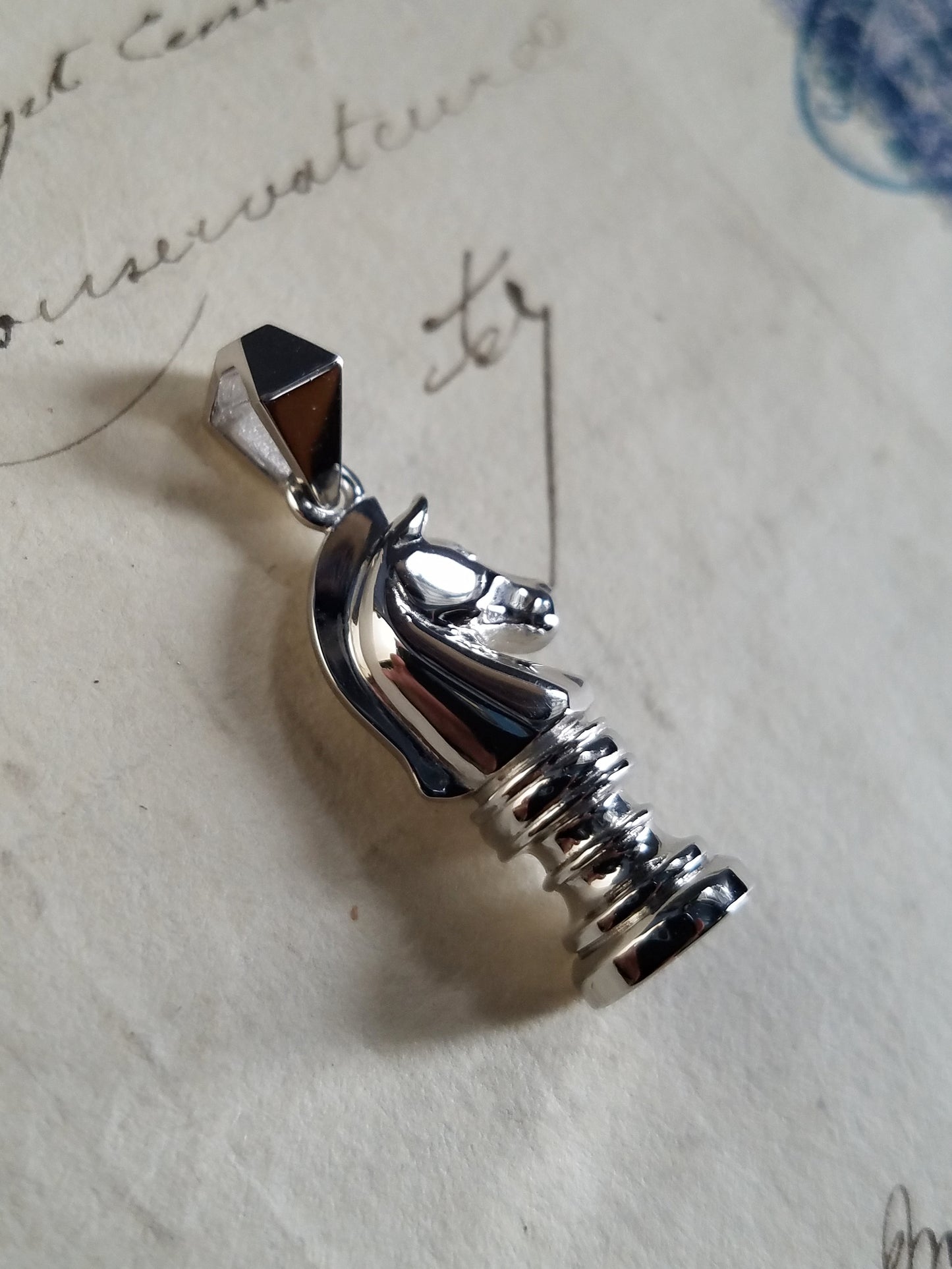 QSO135 Small Cavalier Pendant Pt900 Custom