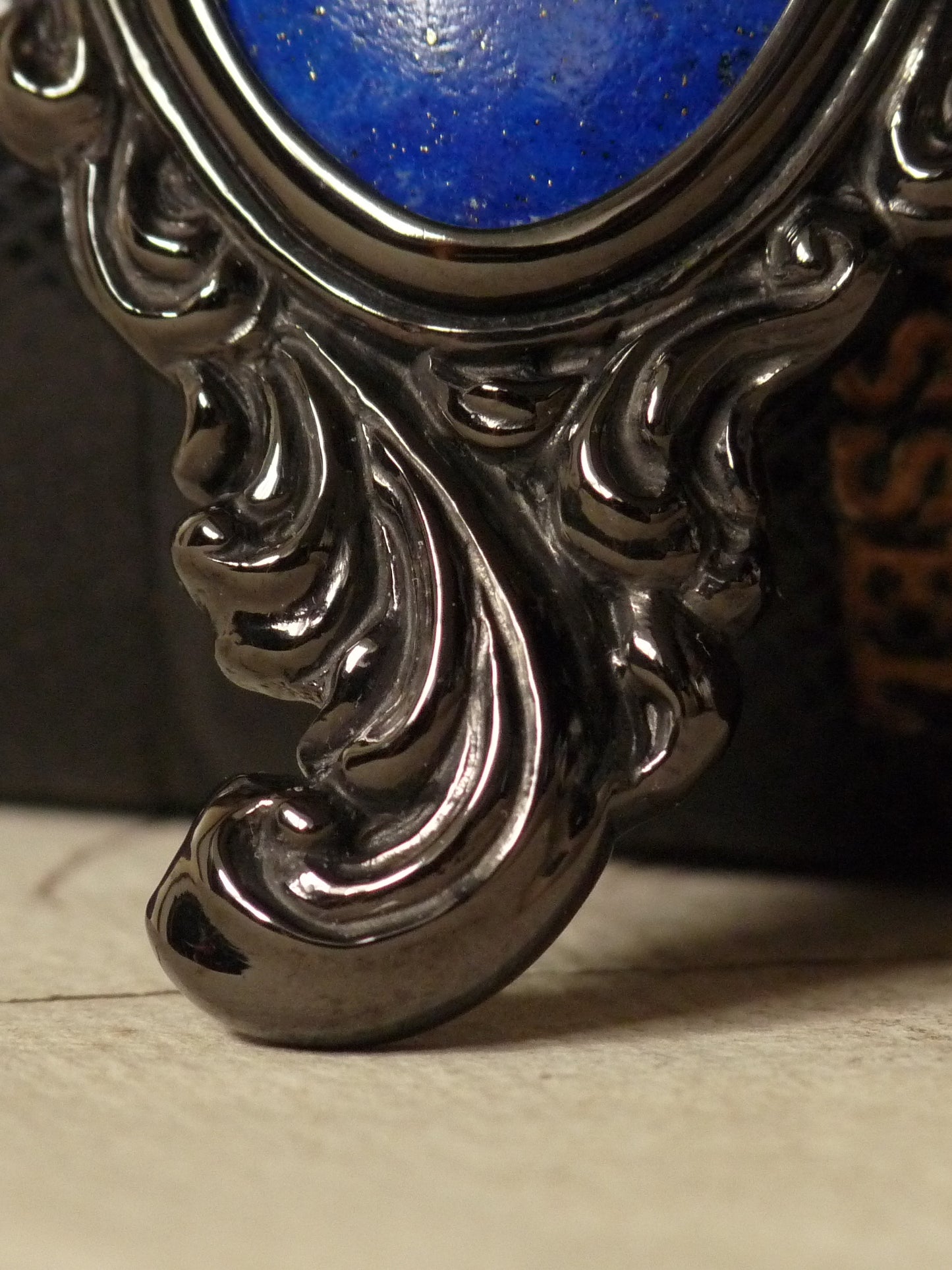 QFO044 Lapislazuli Pendant