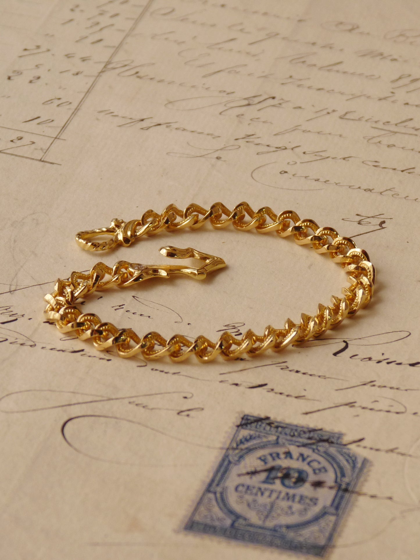 QFO030 Gold Bracelet