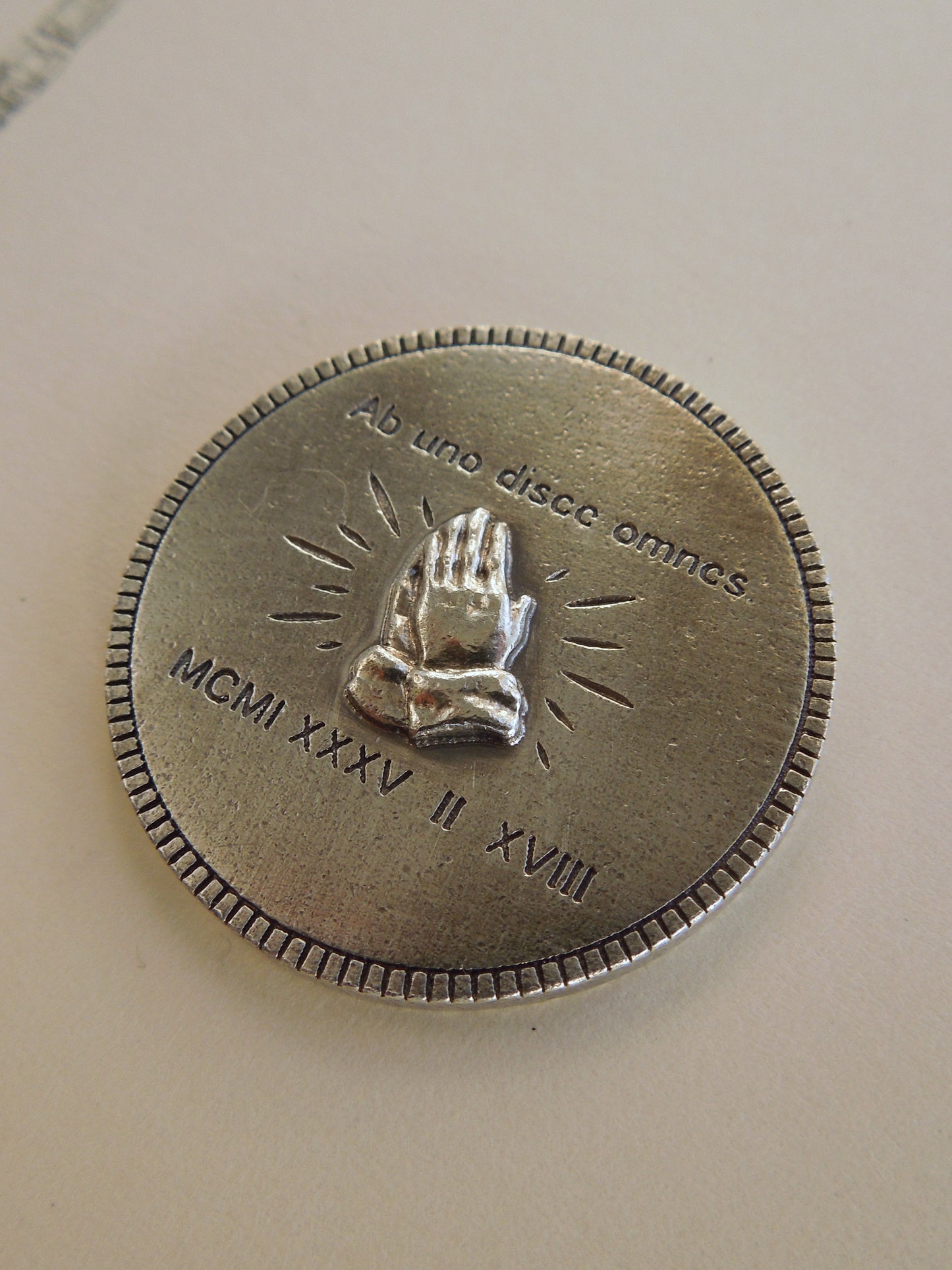 QFO055 Praying Hands Coin