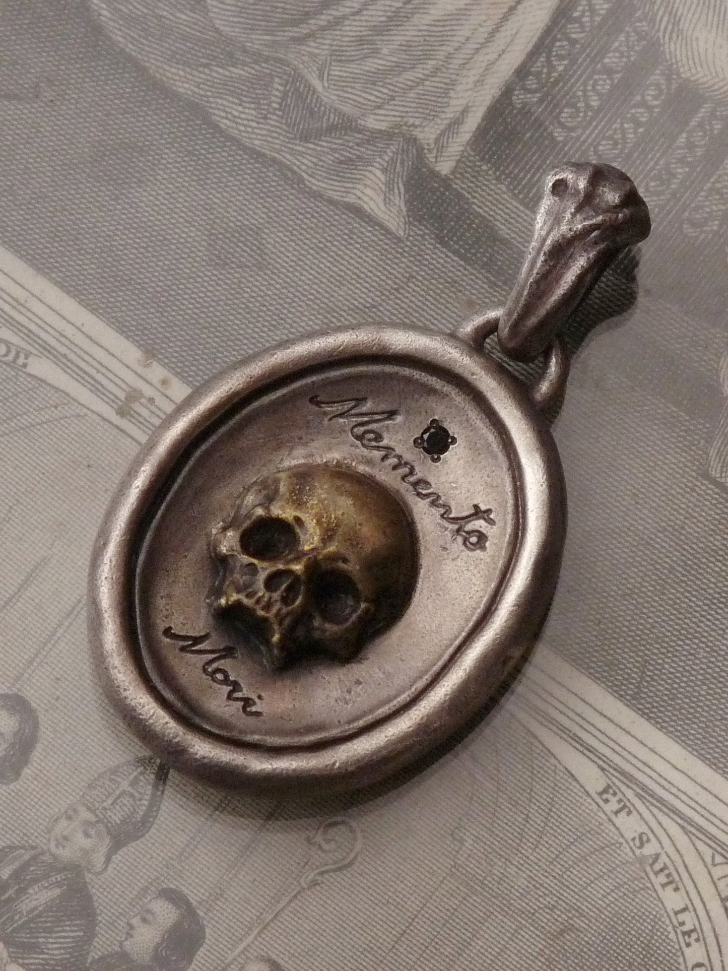 QSO094 Memento Mori Skull Pendant Custom