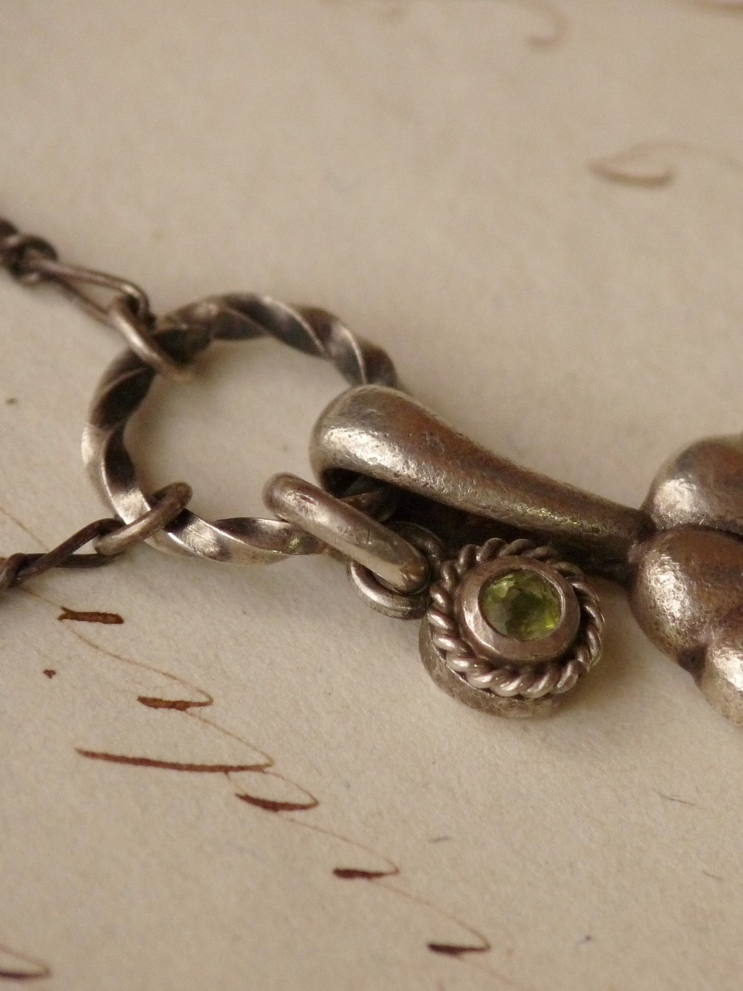 QFO012 Clover Pendant