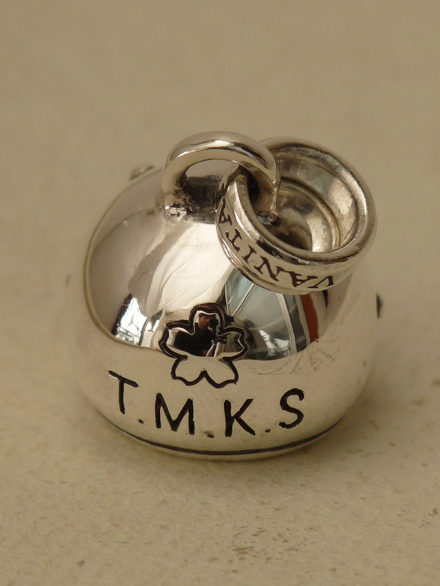 QSO167 Vanitas Pendant Helmet Custom