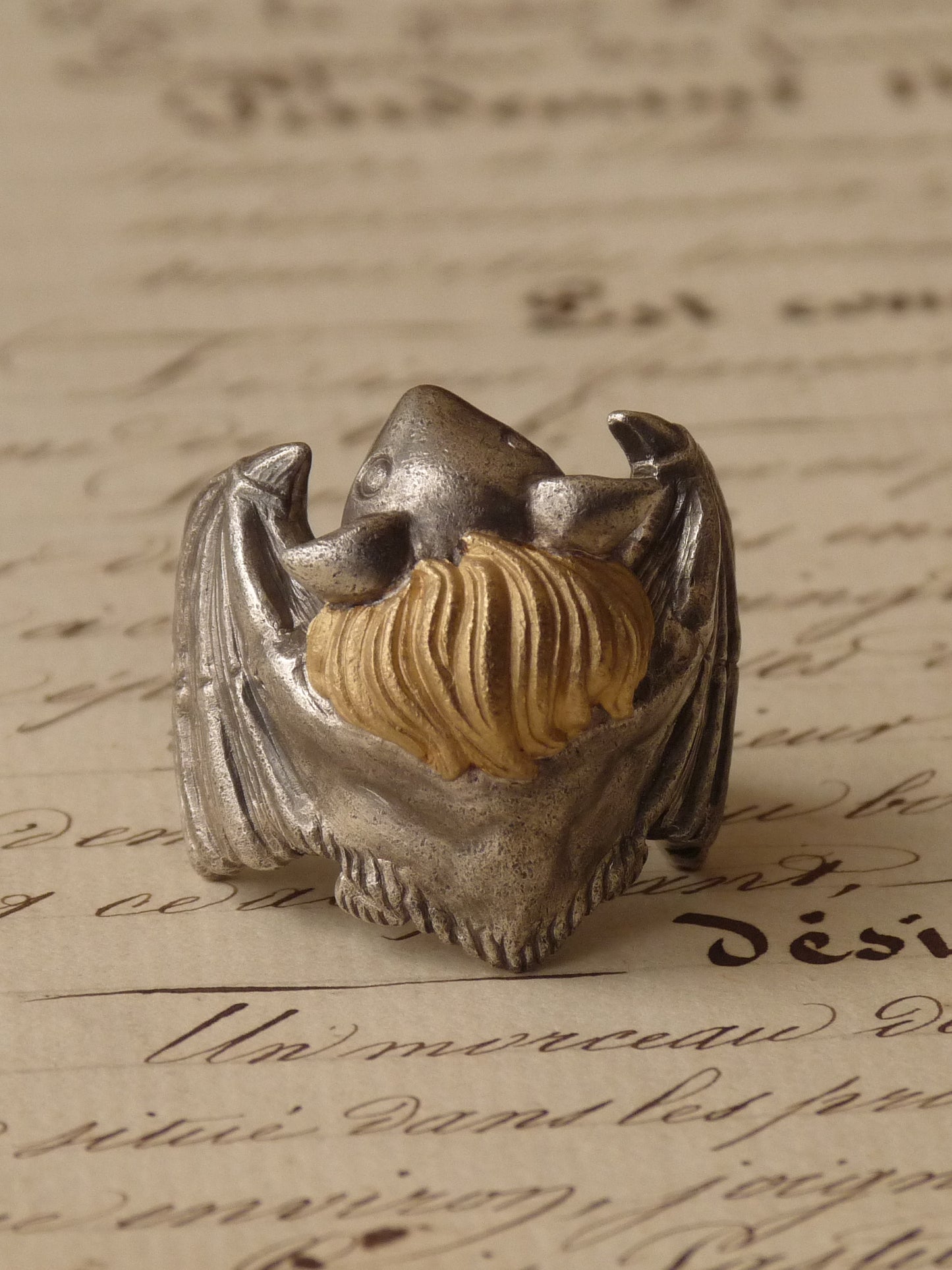 QFO005 Bat Ring