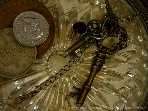QN09 Brocante Key Necklace H