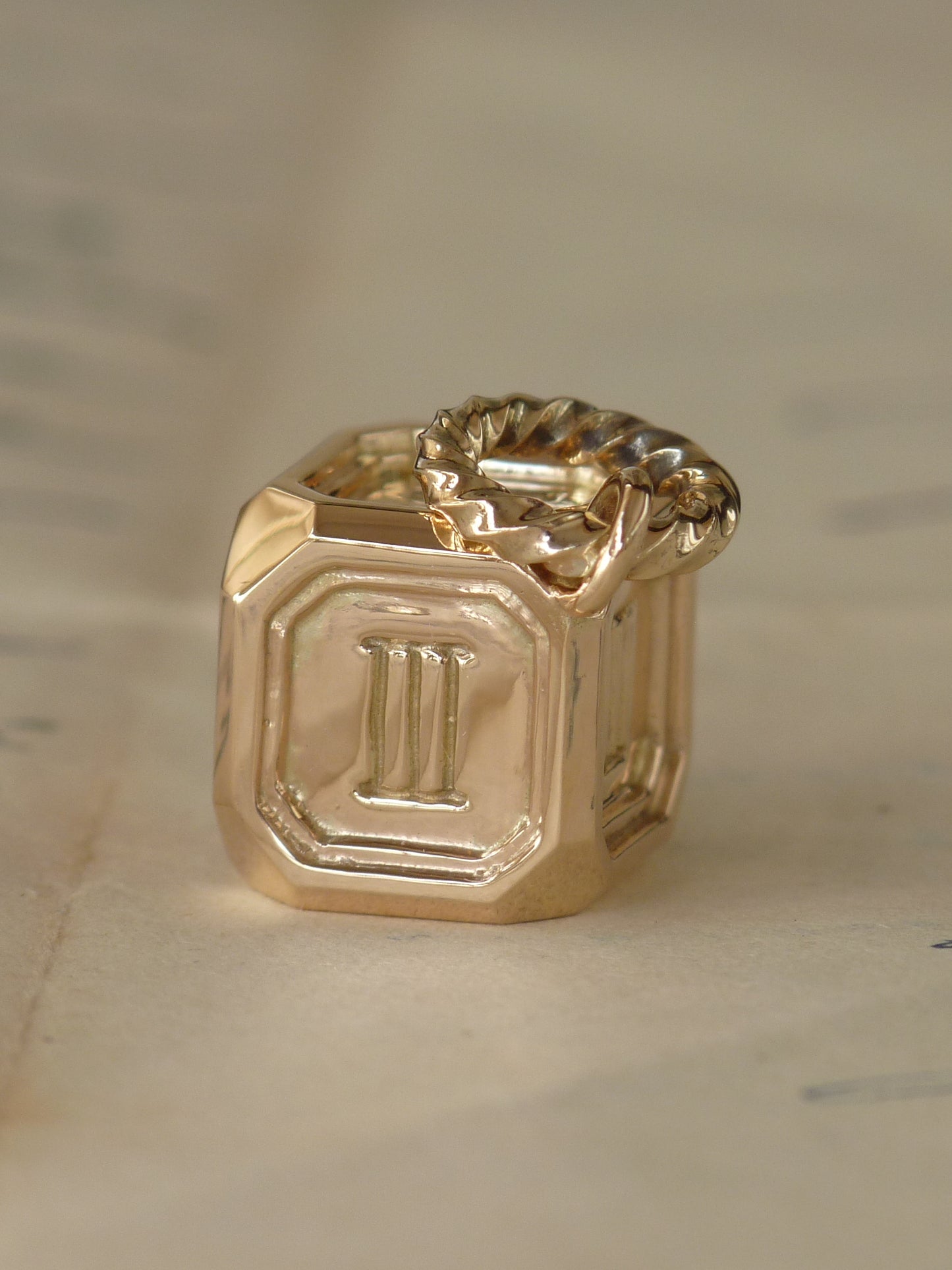 QSO125 Roman dice Pendant K10YG Custom