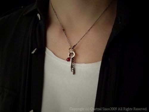 QN05 Brocante Key Necklace D