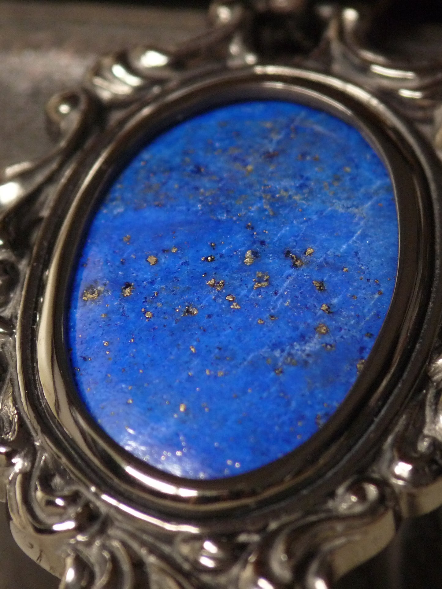 QFO044 Lapislazuli Pendant