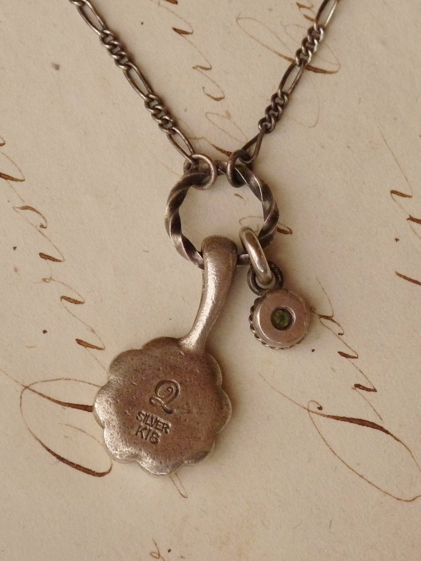 QFO012 Clover Pendant