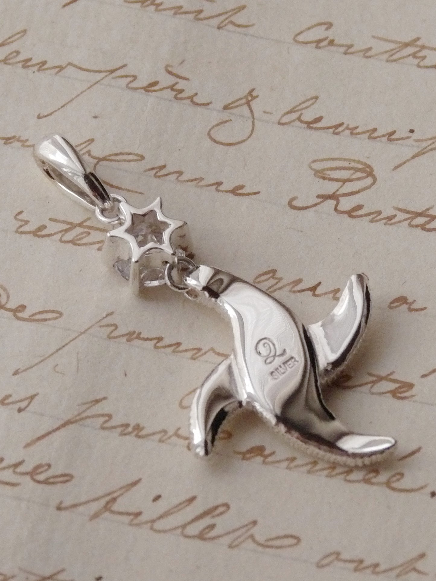 QFO016 Cross Feather Pendant