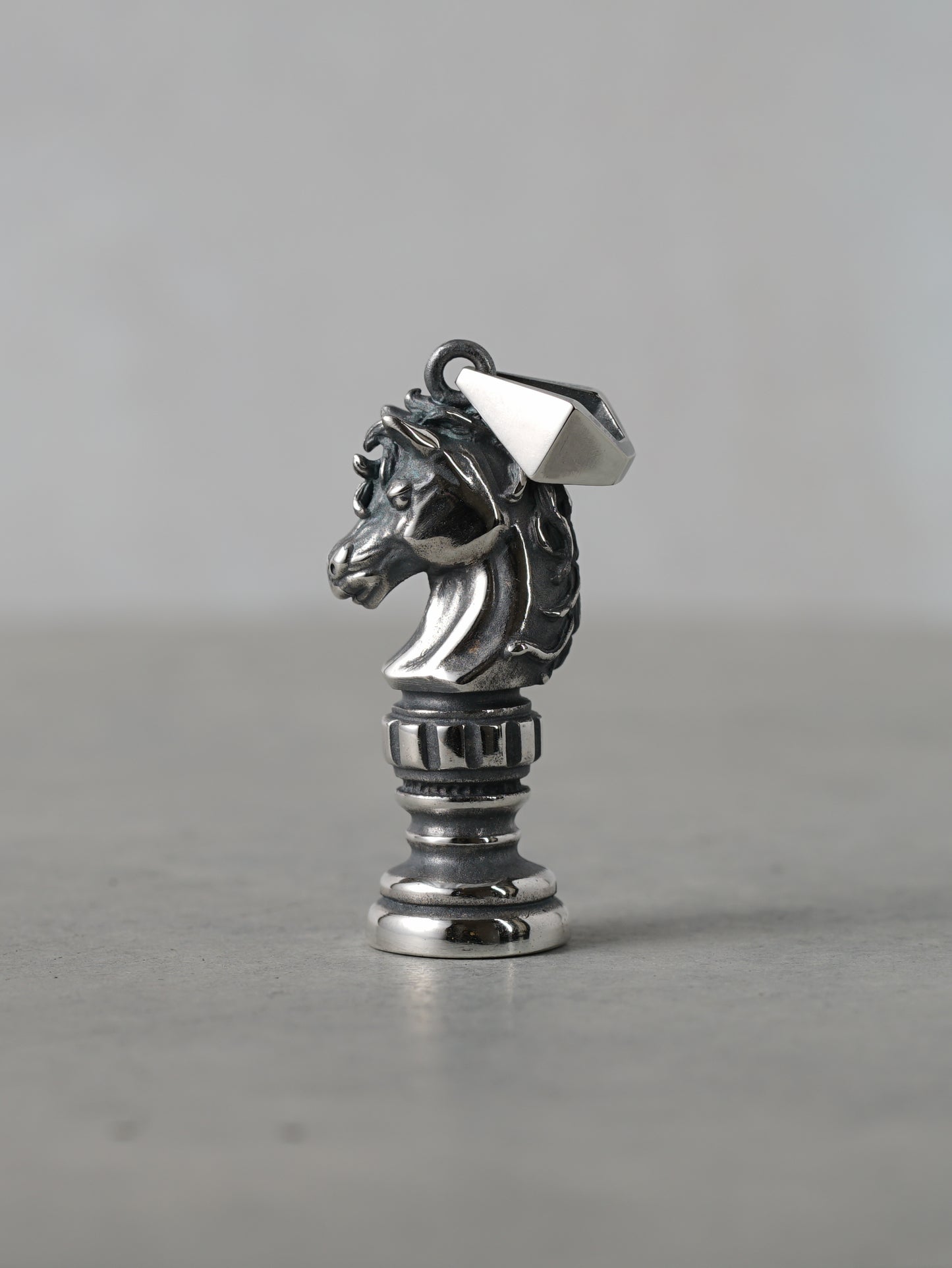 QN11P Cavalier Pendant Polish ver.
