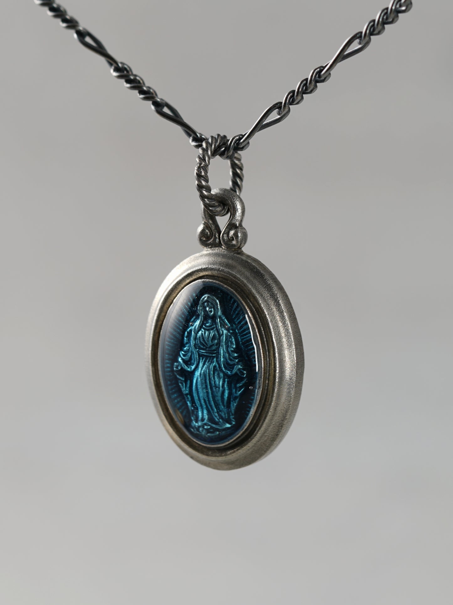QN26A Maria Oval Pendant Antique ver.