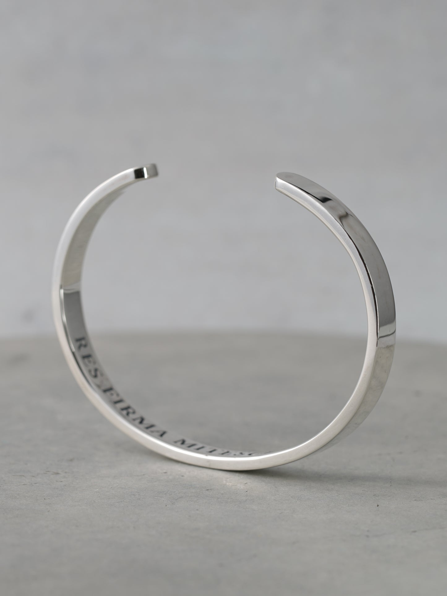QB05P Flat Bangle Polish ver.