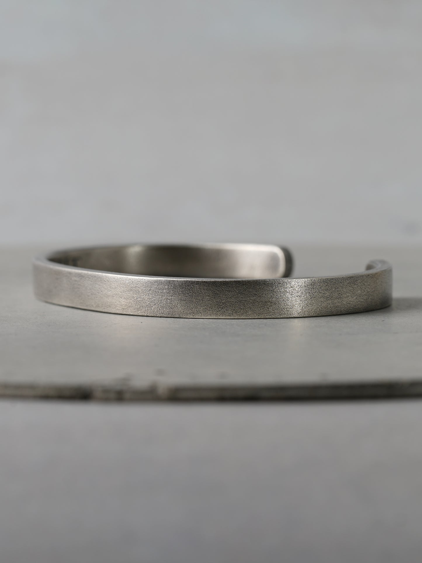 QB05A Flat Bangle Antique ver.