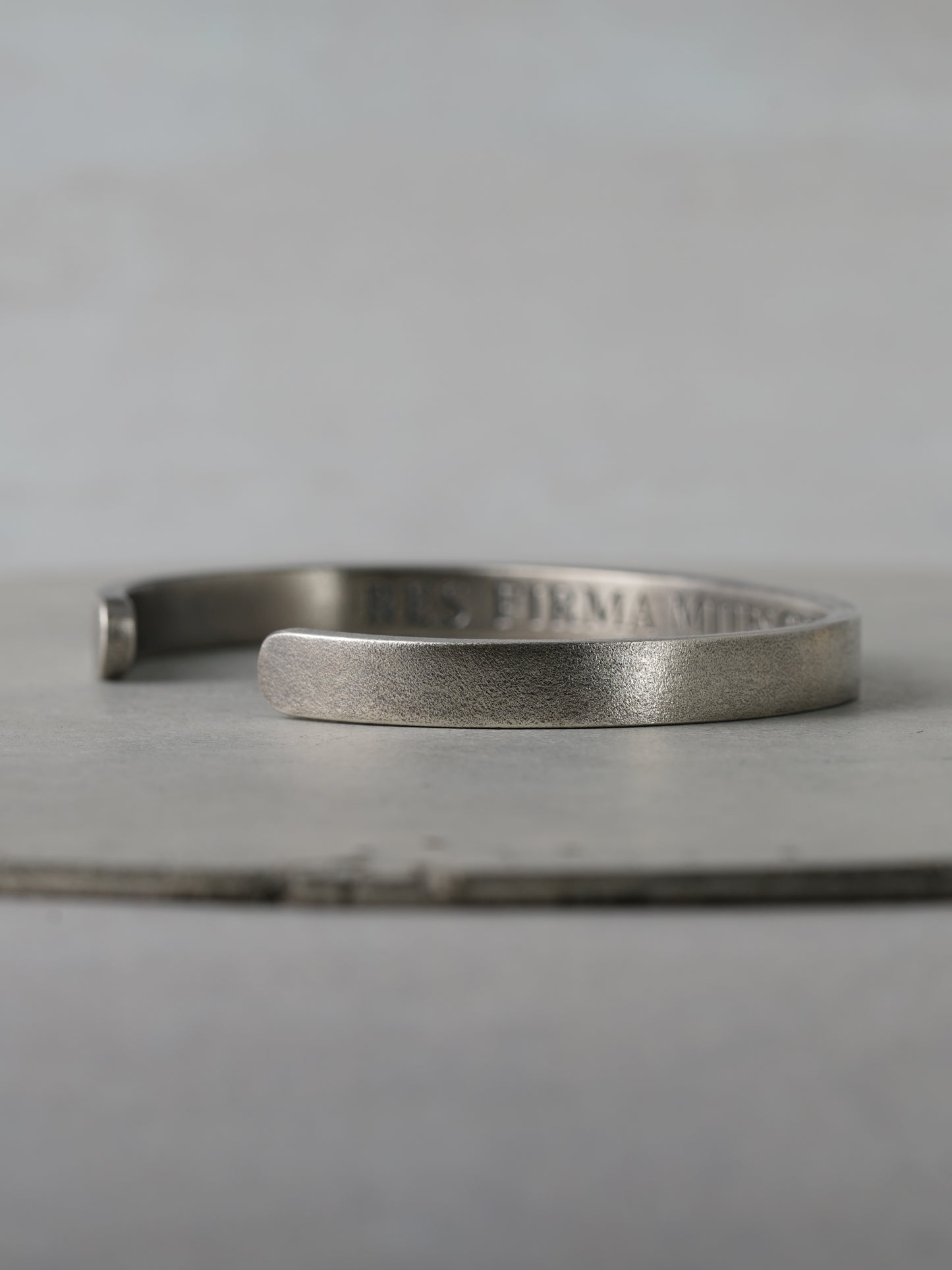 QB05A Flat Bangle Antique ver.