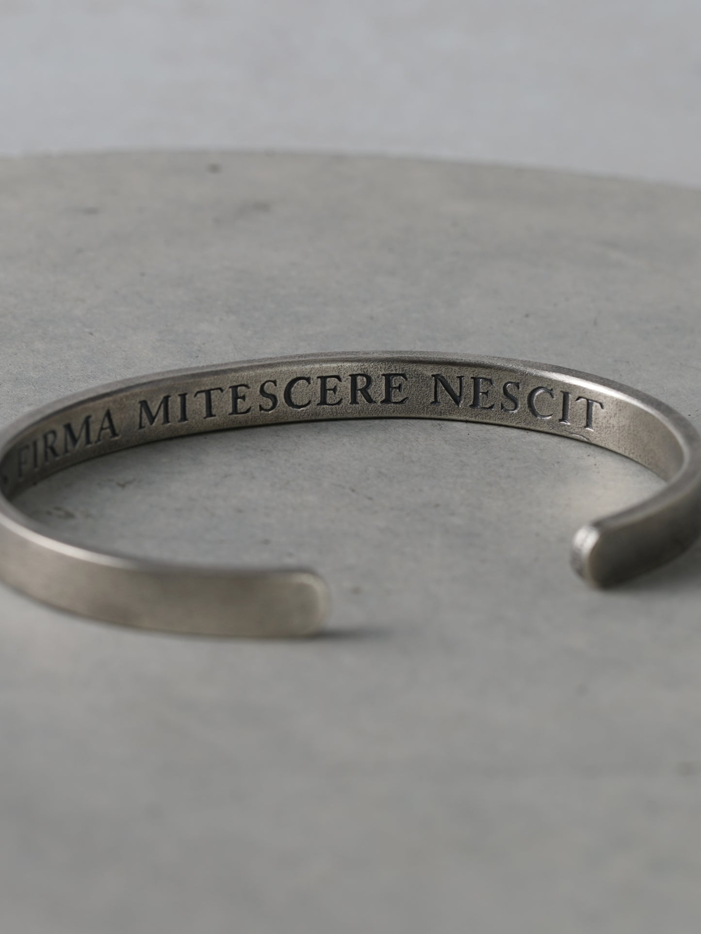 QB05A Flat Bangle Antique ver.