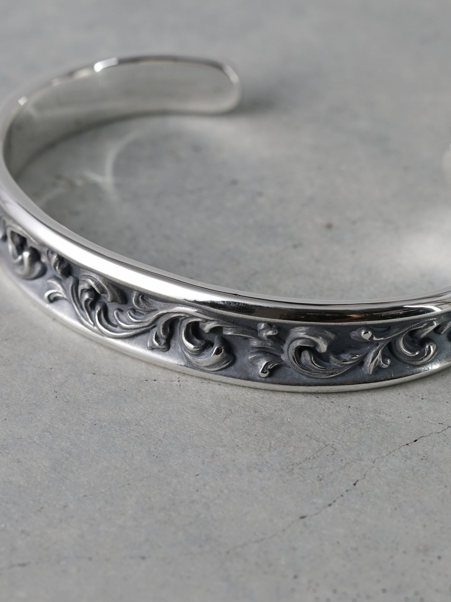 QB08P Blasen Bangle Polish ver.