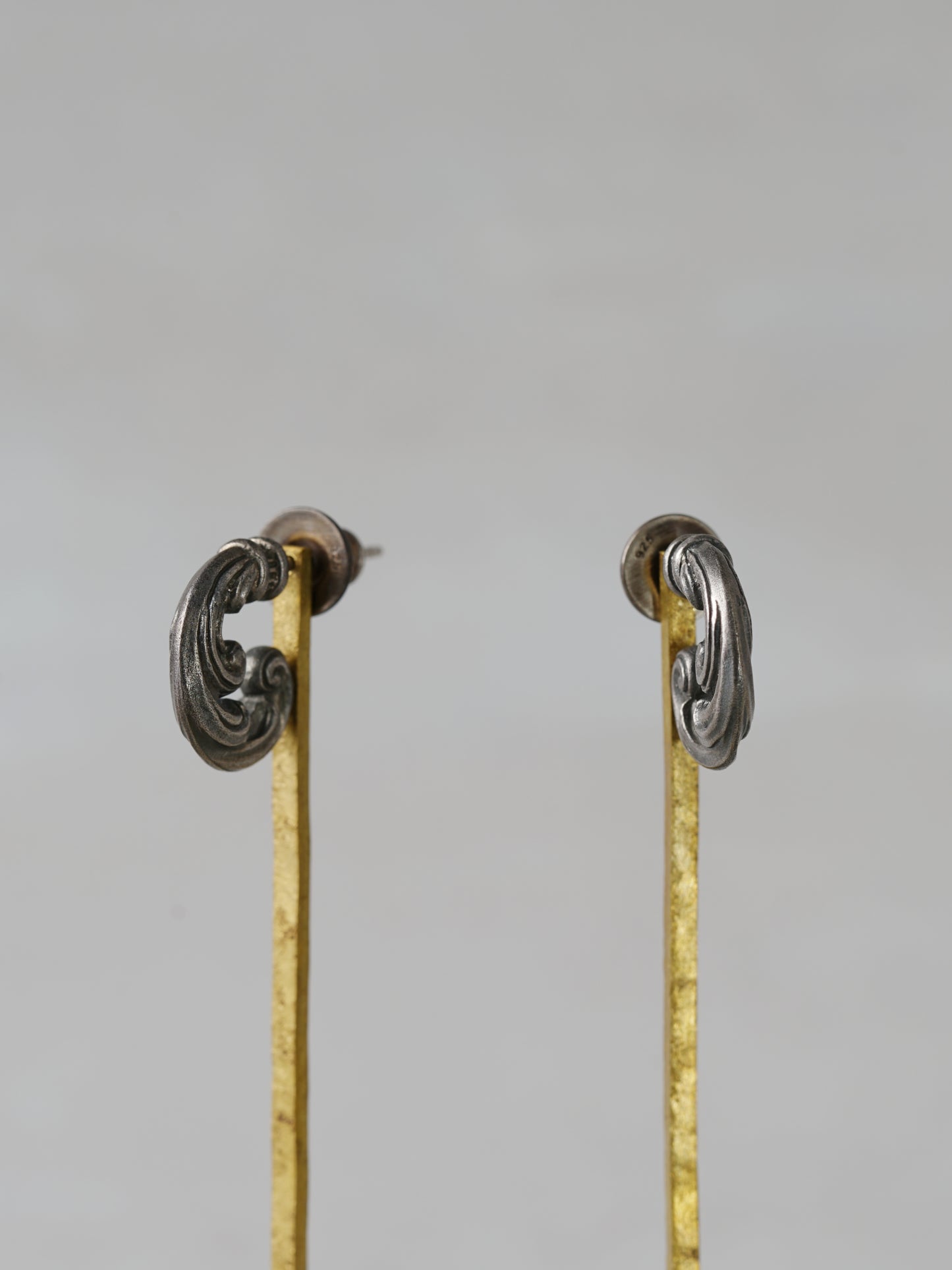 QP01A Scroll Pierce Antique ver.