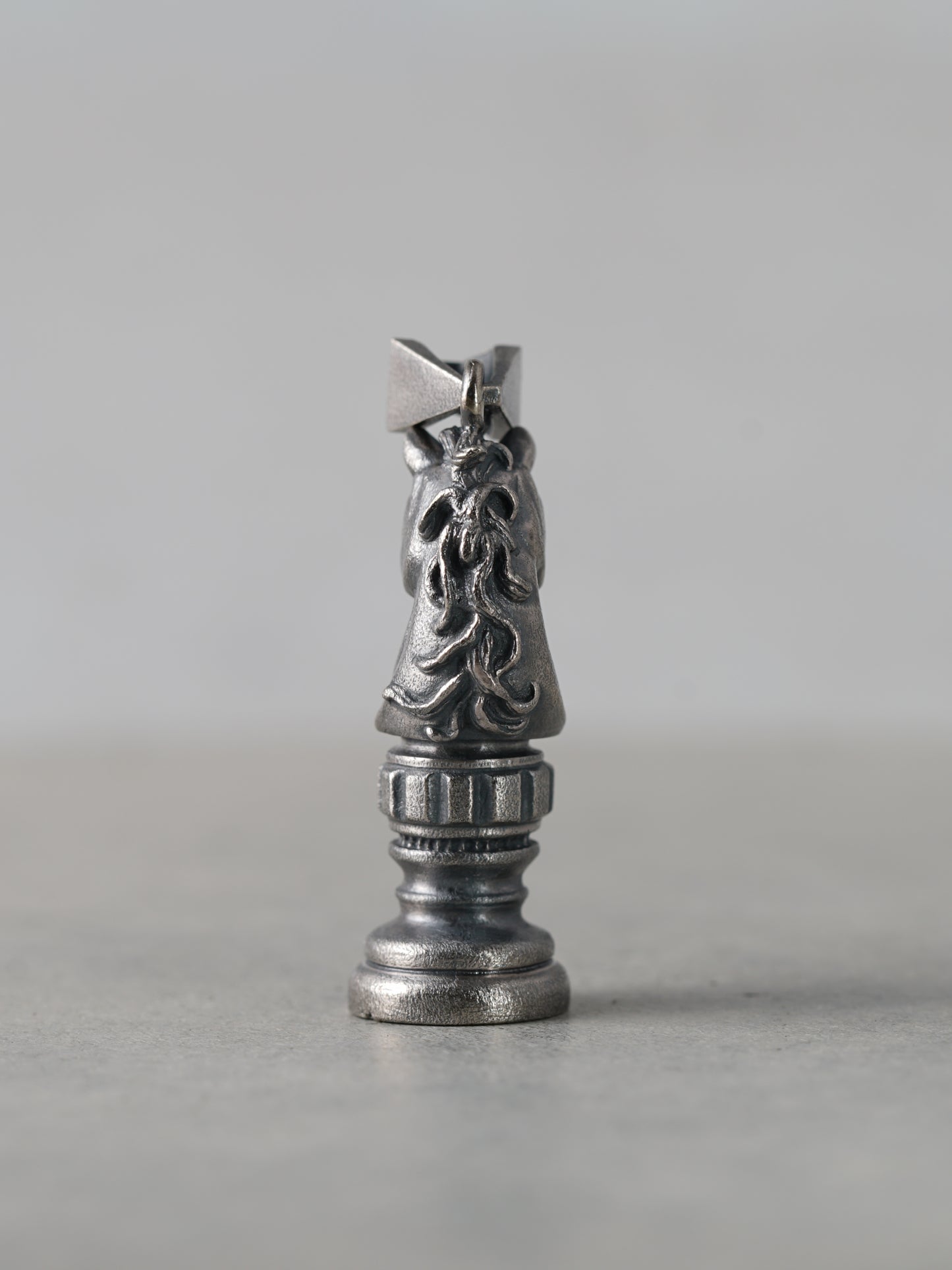 QN11A Cavalier Pendant Antique ver.