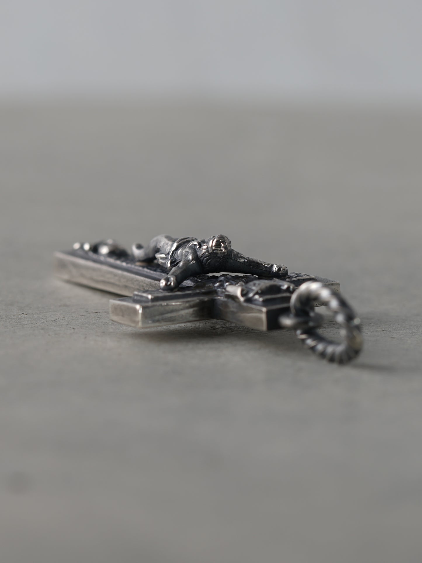 QN23P Crucifix Pendant Polish ver.