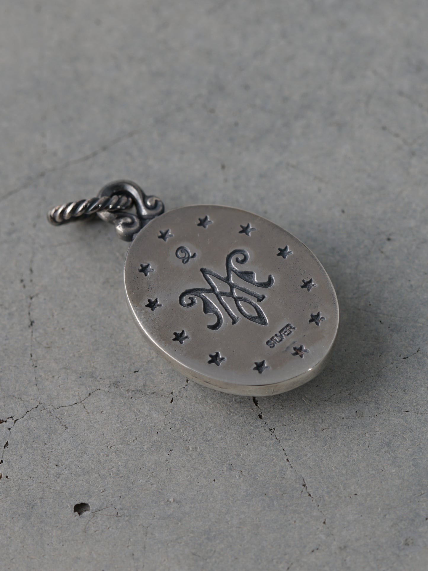 QN26P Maria Oval Pendant Polish ver.