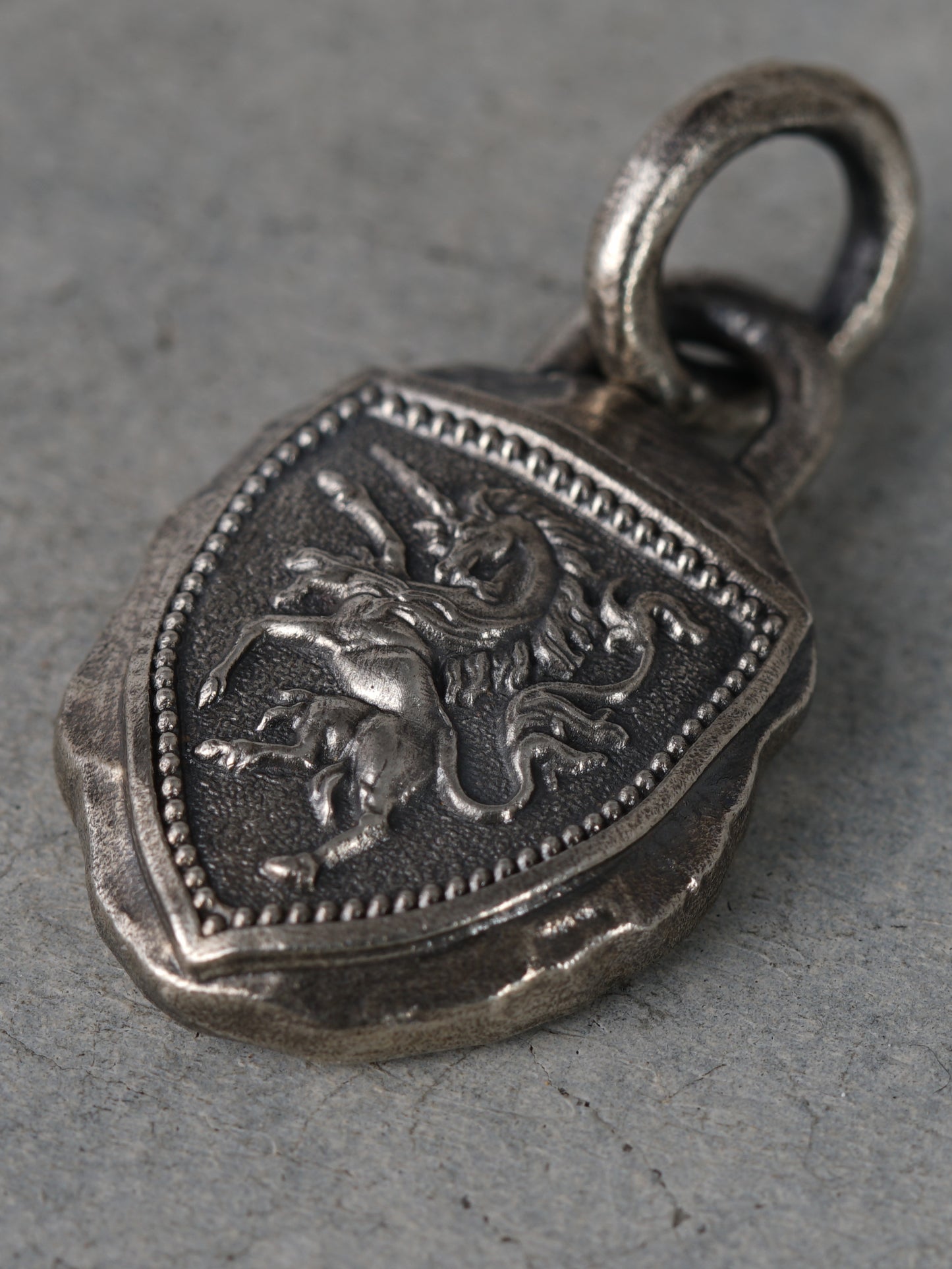 QN42A Unicorn Pendant 2 Antique ver.