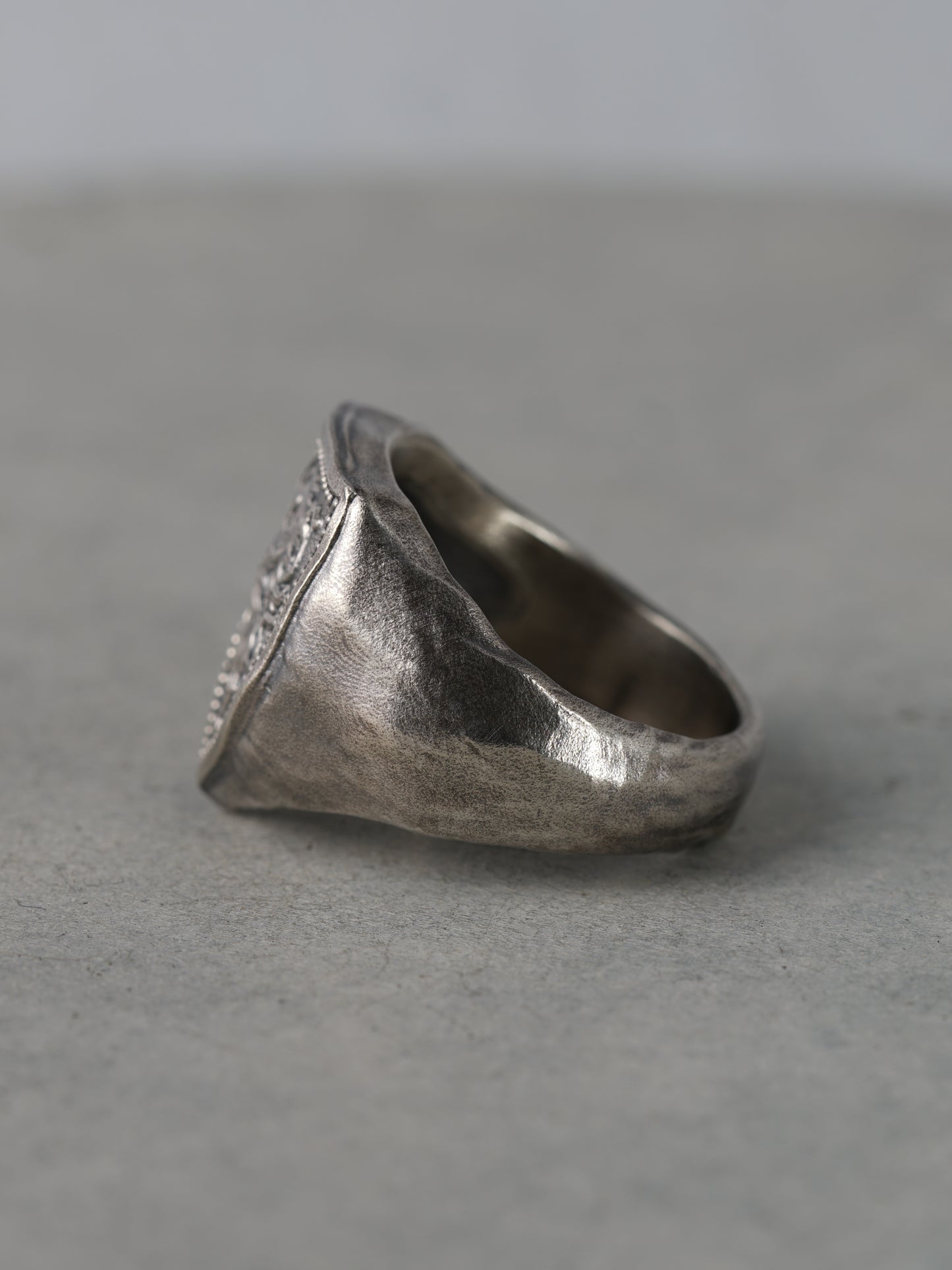 QR40SA Unicorn Ring S Antique ver.