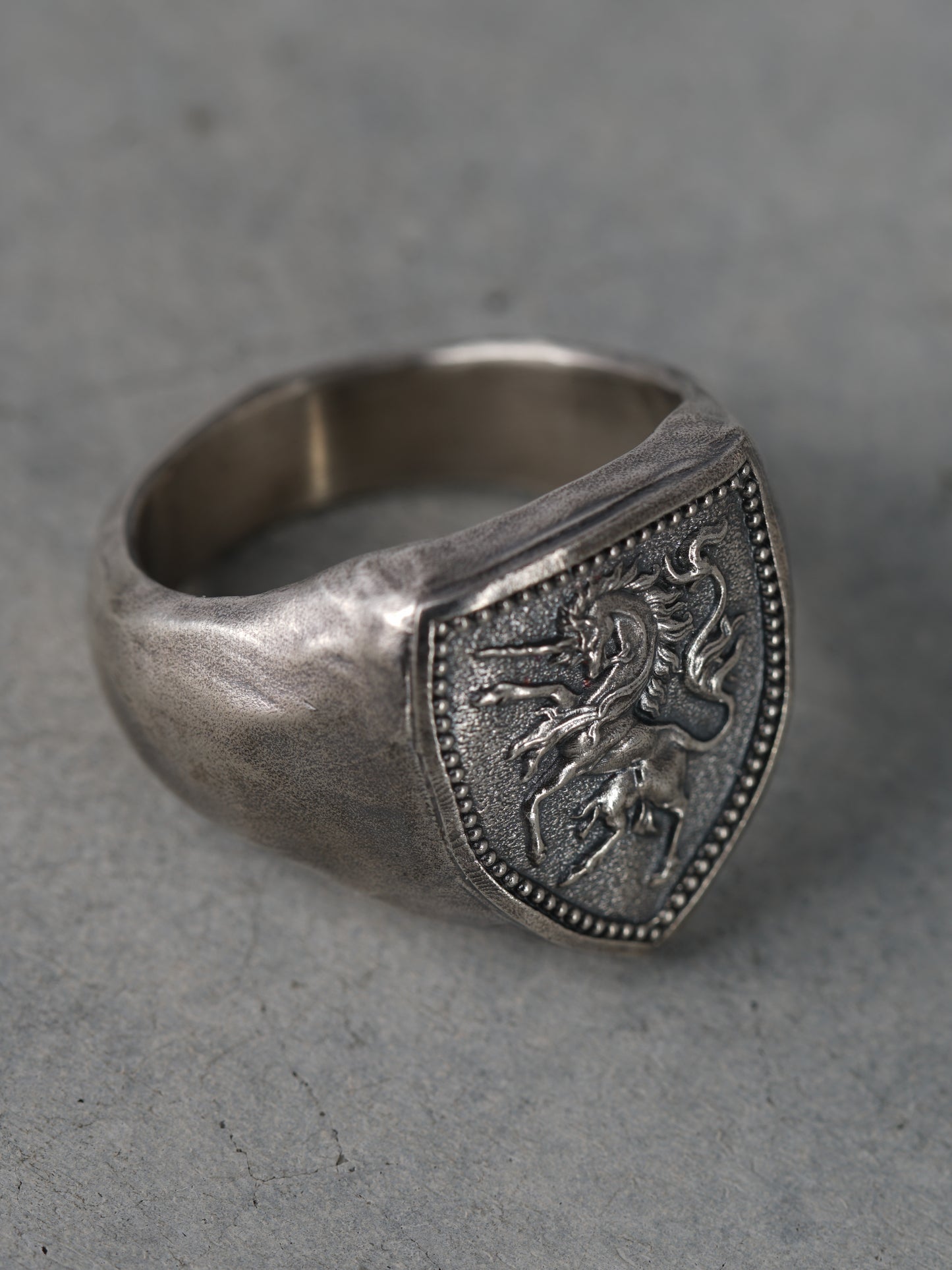 QR40SA Unicorn Ring S Antique ver.