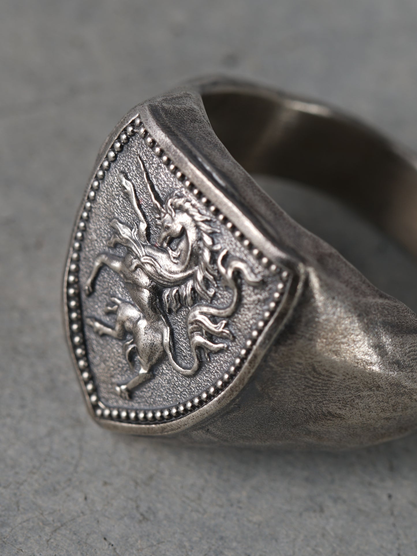 QR40SA Unicorn Ring S Antique ver.
