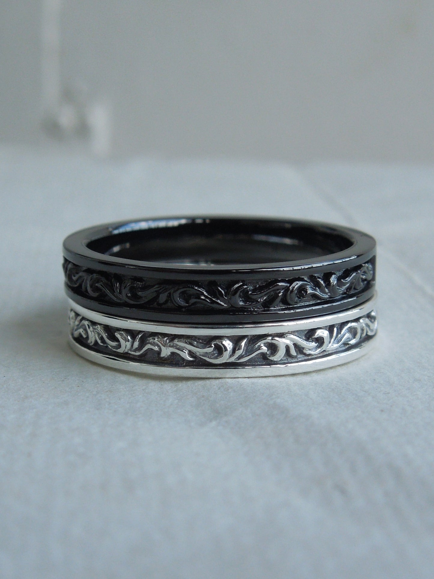 QSO049 Flat Scroll Ring Black Custom