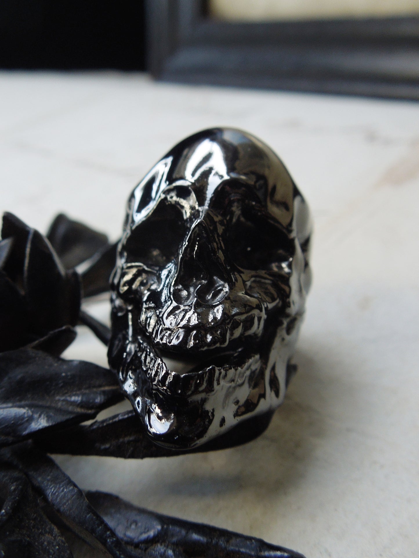 QFO068 Smile Skull Ring