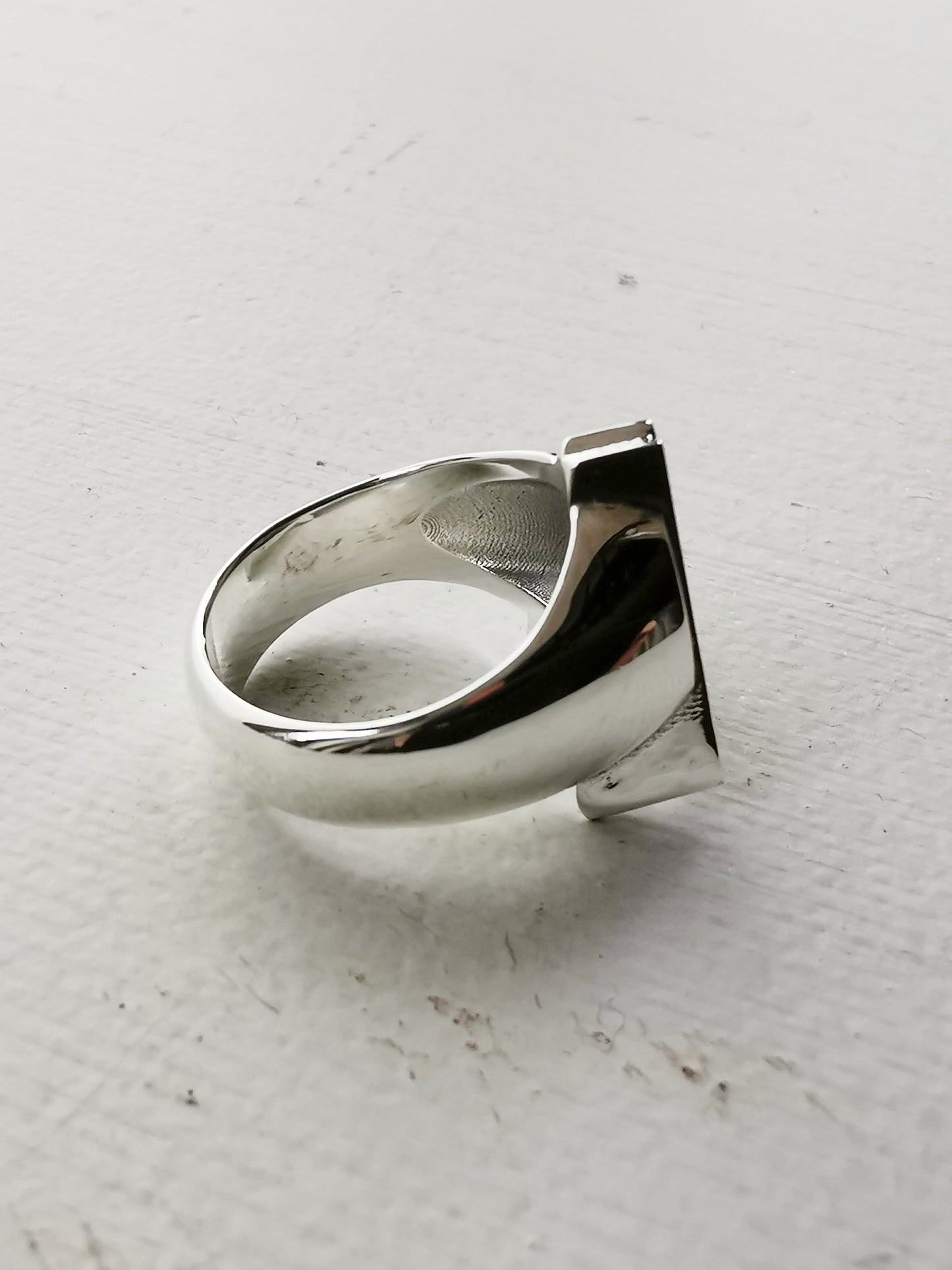 QFO011 Clothespins Ring